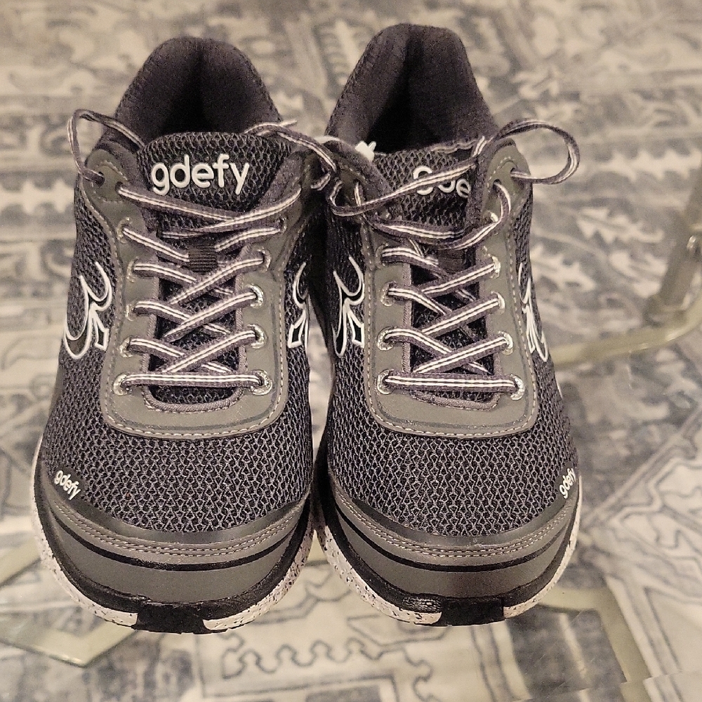 Gdefy Black and Gray Athletic Shoes
